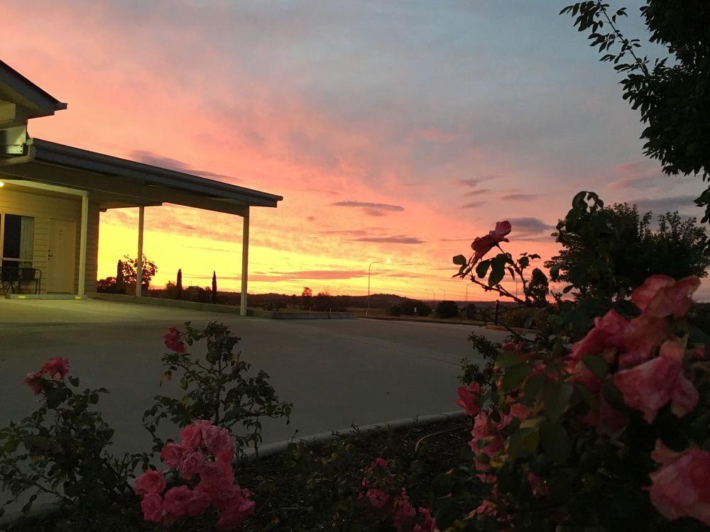 Pittsworth Motor Inn Exterior photo
